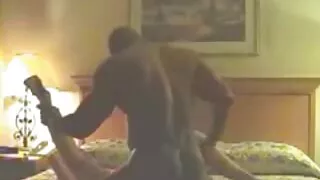 Jaunas vaikinas pakl ...