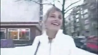 Jis dirba pirštais a ...