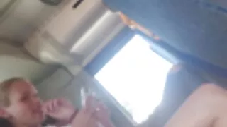 Įdegęs mačo miegojo  ...